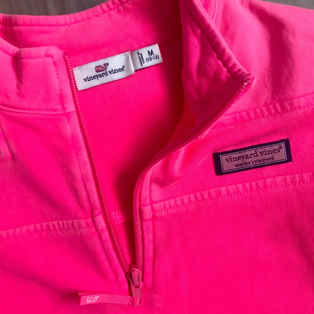 VINEYARD VINES!  Half zip pull over